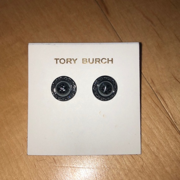 NEVER WORN Tory Burch Stud Earrings - Picture 1 of 2